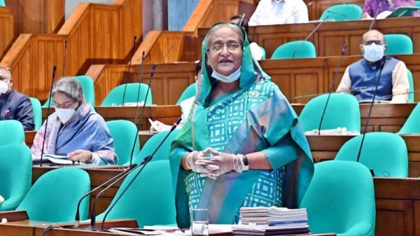 অগ্নিসন্ত্রাসীদের বিরুদ্ধে সতর্ক থাকার আহ্বান প্রধানমন্ত্রীর