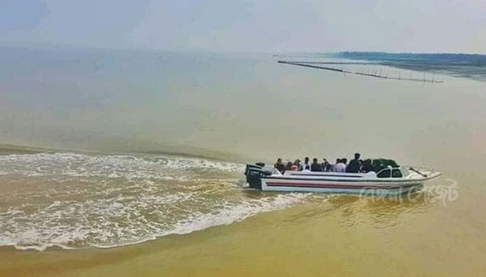 ঝুঁকিপূর্ণ হয়ে উঠছে কুমিরা-গুপ্তছরা নৌপথ